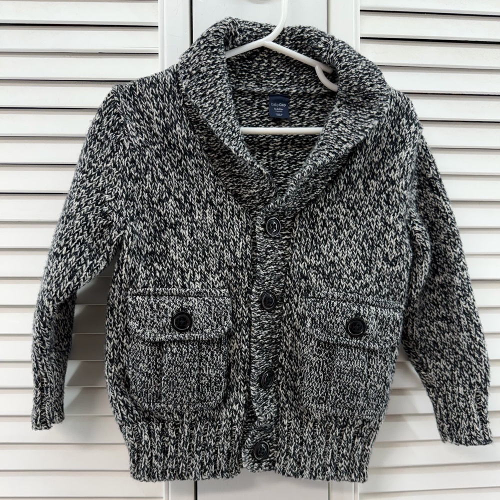 GAP Black and White size 2T Toddler Knit grandpa Sweater shawl collar